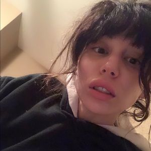 Meet your Posher, Roxanne